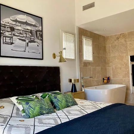 Holiday home *les Restanques Maison Des Chenes 3 Chambres*